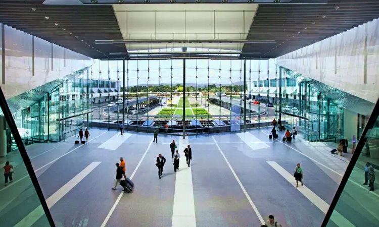 Canberra nemzetközi repülőtér